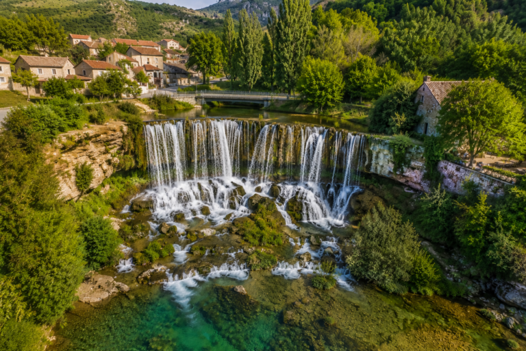 Cascada de Pedrosa de Tobalina: The Complete Travel Guide to Spain’s Hidden Waterfall (2026)